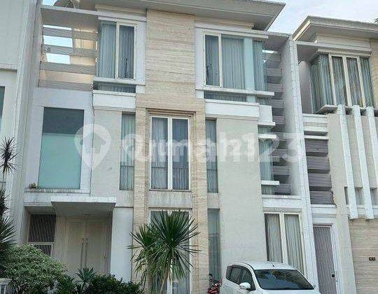 Dijual Rumah Mewah Pakuwon Indah Surabaya Barat 1