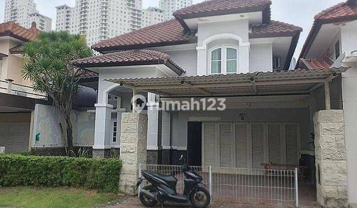 Dijual Rumah Pakuwon Indah Lokasi Strategis 1