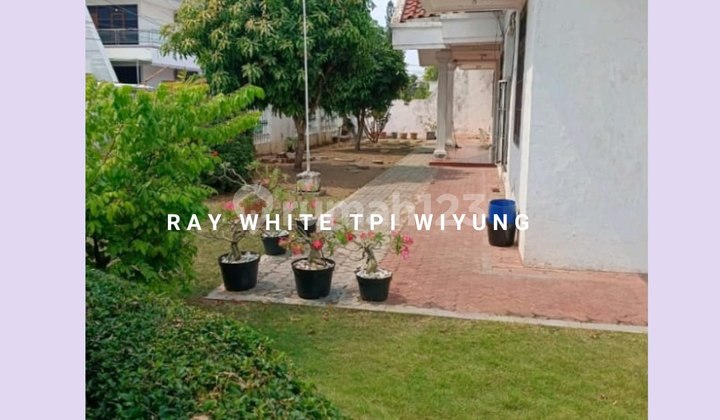 For Sale Darmo Satelit House Land Calculation Mainroad Location Ready to Occupy