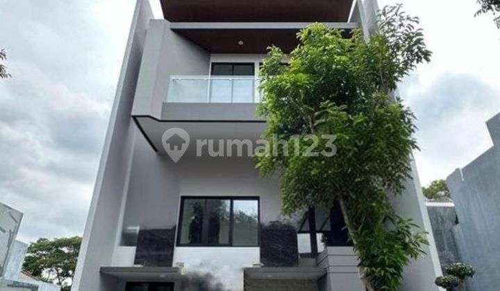 Dijual Rumah CitralandStrategis Siap Huni