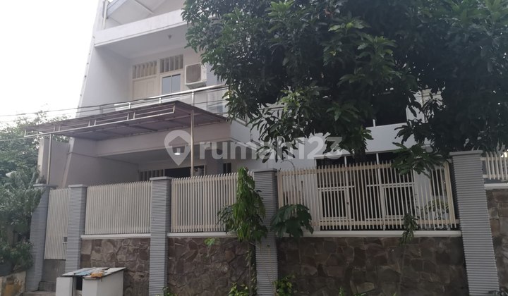 Dijual Rumah Simpang Darmo Permai Selatan Strategis Siap Huni