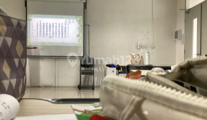 Dijual Rumah Baru Semi Furnished Royal Residence 2