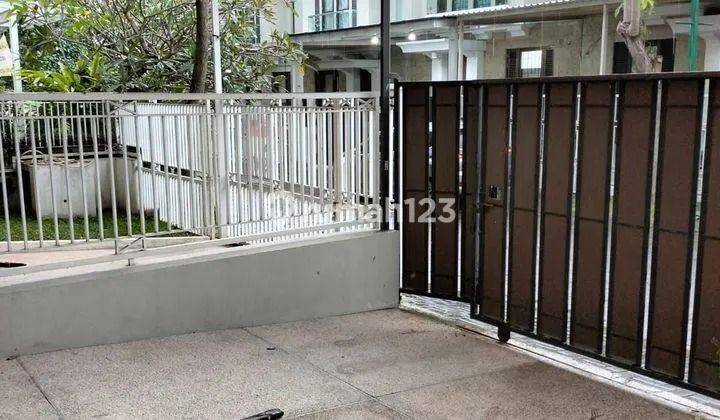 Dijual Rumah Taman Puspa Raya Citraland Utama 1