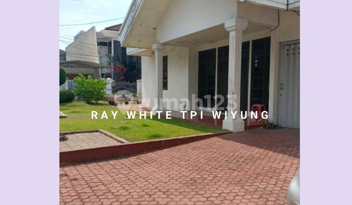 For Sale Darmo Satelit House Land Calculation Mainroad Location Ready to Occupy