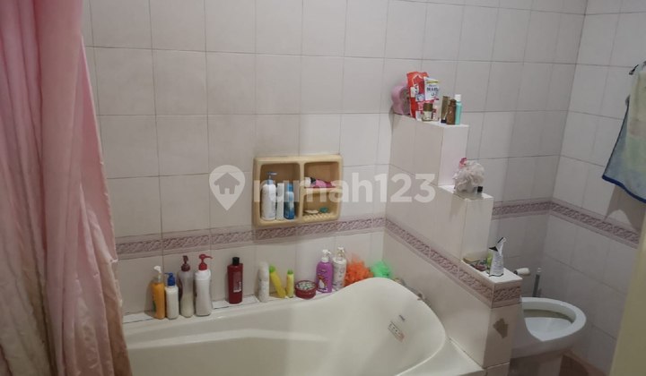 Dijual Rumah Simpang Darmo Permai Selatan Strategis Siap Huni