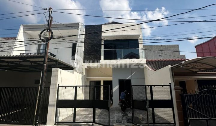 For Sale Darmo Indah Timur Strategic House Ready to Occupy