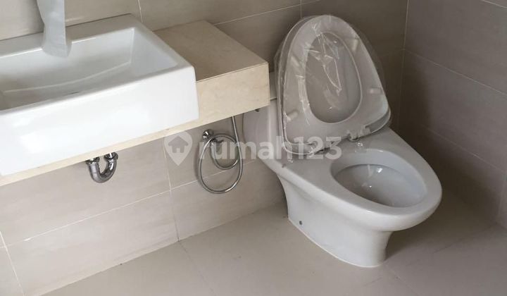 Disewakan Rumah Cantik Garden Ville Graha Natura Strategis Siap Huni 2