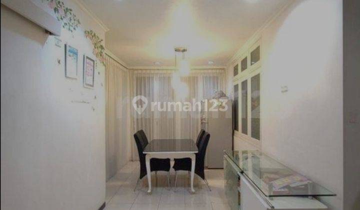 Dijual Cepat Graha Family Lokasi Strategis Semi Furnish 1