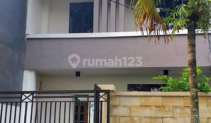 Dijual Rumah Babatan Pratama Strategis Siap Huni Dijual Rumah Babatan Pratama Strategis Siap Huni