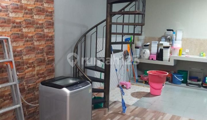 Dijual Rumah Royal WIsata Bukit Mas Luxemburg Semi Furnish Strategis Siap Huni 2