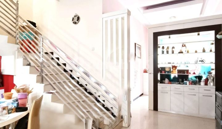 Dijual Rumah Minimalis Simpang Darmo Permai Selatan Strategis Siap Huni