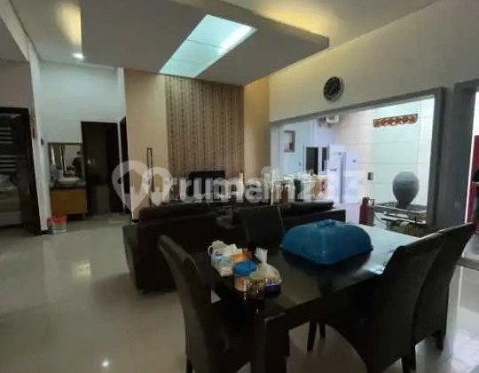 Dijual Rumah Darmo Permai Timur Terawat Strategis Siap Huni 2