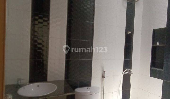 Dijual Rumah Darmo Permai Selatan Strategis Minimalis 2