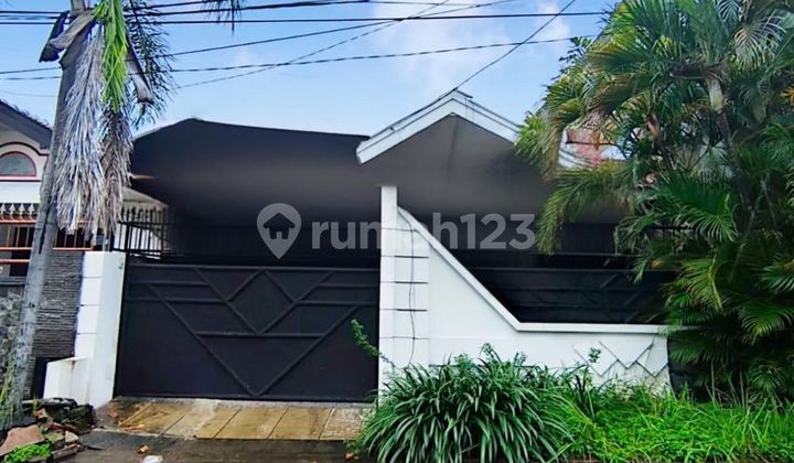 Dijual Rumah Taman Pondok Indah Strategis Siap Huni
