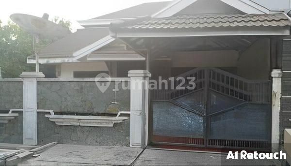 Dijual Rum ah Hitung Tanah Darmo Harapan Indah Strategis Siap Huni