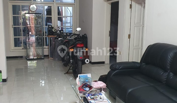 Dijual Rumah Babatan Mukti WiyungSemi Furnish Strategis 2