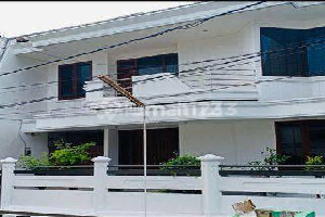 Dijual Rumah Darmo Baru Barat Terawat Siap Huni