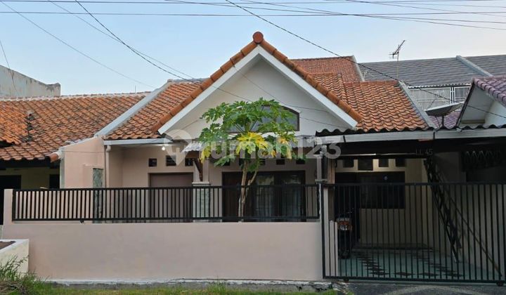 Dijual Rumah Babatan Pratama Strategis Siap Huni
