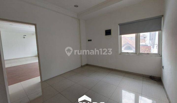 Ruang Usaha Tengah Kota Dekat Mall Citraland di Anggrek Pekunden 8