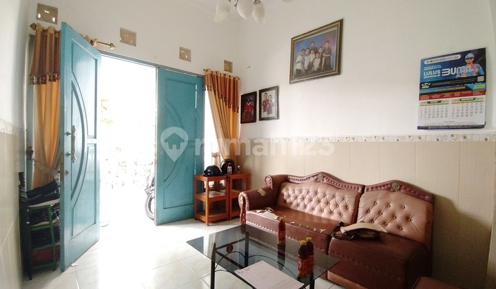 Rumah Dekat Kampus 1