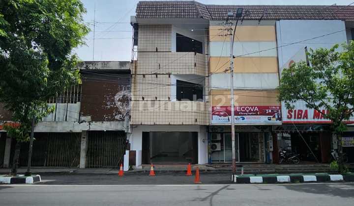 Ruko 3 Lantai Pertokoan Mataram 1