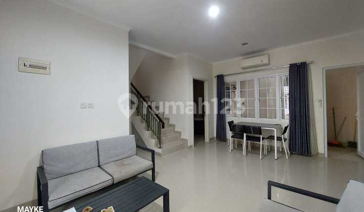 Ready-to-Occupy House Equipped with 4 ACs Near Sam Poo Kong in Paramount 2
