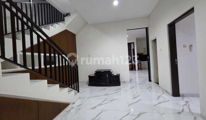 Rumah Bagus Siap Huni Dekat Bandara di Puri Anjasmoro Semarang 2