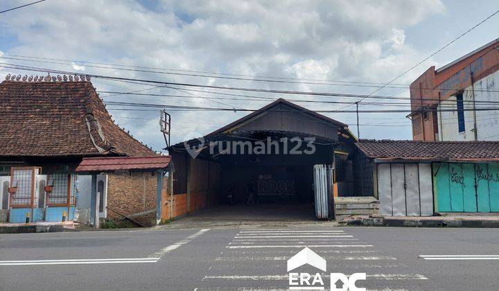 Ruang Usaha Pinggir Jalan Dekat UKSW di Jalan Diponegoro Salatiga 2