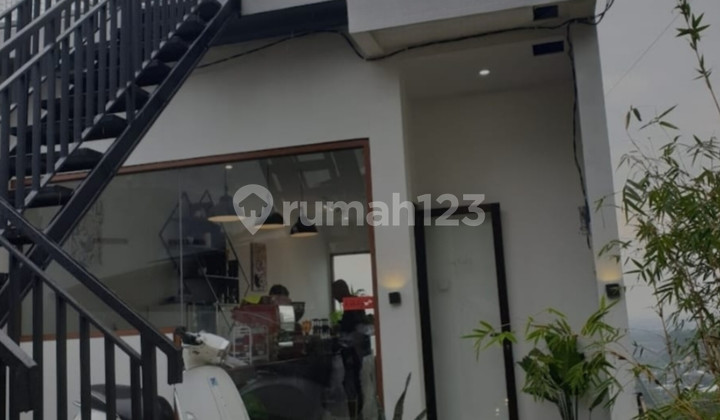 foto lainnya ruang usaha cafe view city