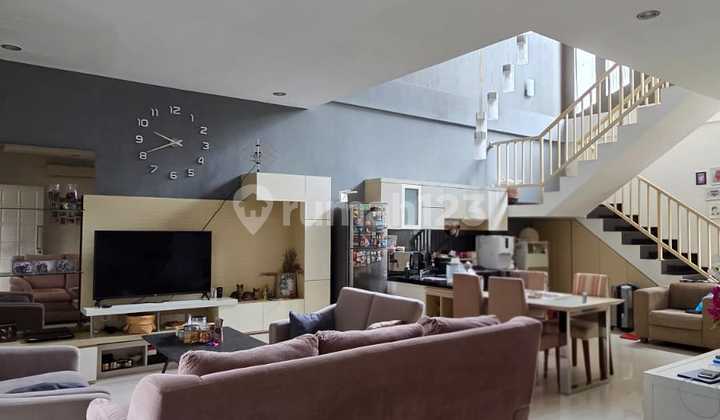 Rumah Nyaman 2 Lantai di Bukit Sari Banyumanik Semarang