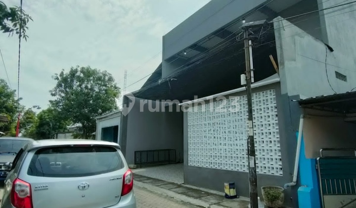 Rumah Murah Bergaya Industrial Tengah Kota di Brotojoyo Semarang 2