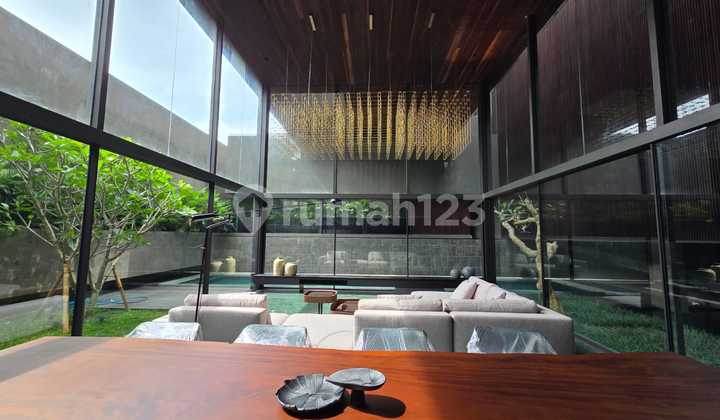 Lufurnish House Near Karangturi in Graha Padma, West Semarang 1