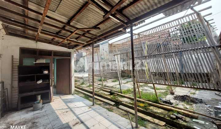 Bonus Land with Building, Suitable for Boarding House in West Semarang 2