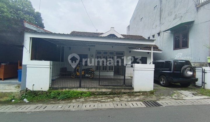 House Suitable for Cafe Behind Uksw in Sidorejo Salatiga House Suitable for Cafe Behind Uksw in Sidorejo Salatiga