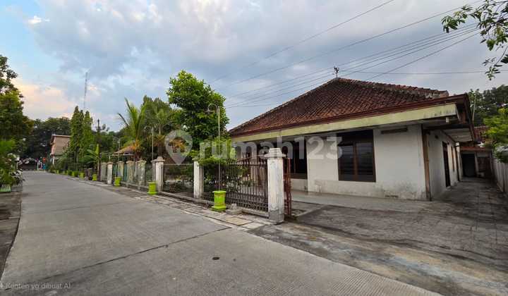 Midtown House Suitable for Boarding in Cempaka Purwodadi