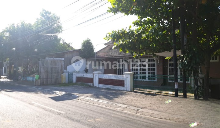 Ruang Usaha 3 Lantai di Kedungmundu Semarang 2