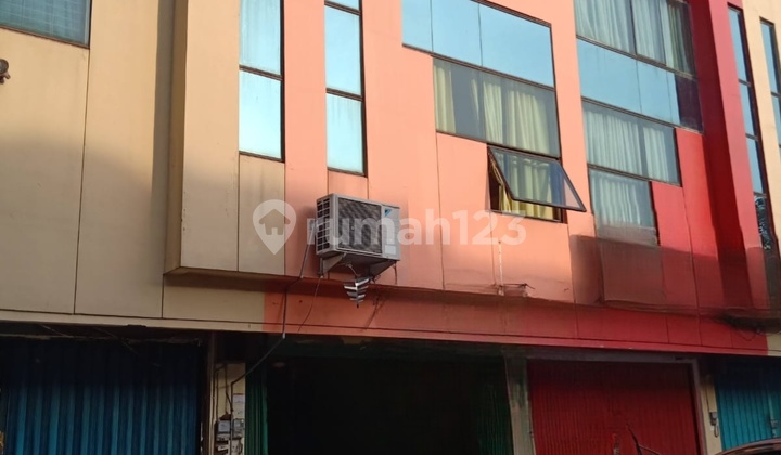 Ready-to-Occupy Shop House in City Center Near Panti Wiloso Hospital on Patimura Street 1