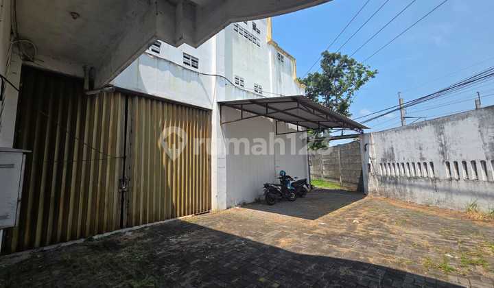 Former Chinese Car Assembly Plant Warehouse in Sukoharjo Former Chinese Car Assembly Plant Warehouse in Sukoharjo