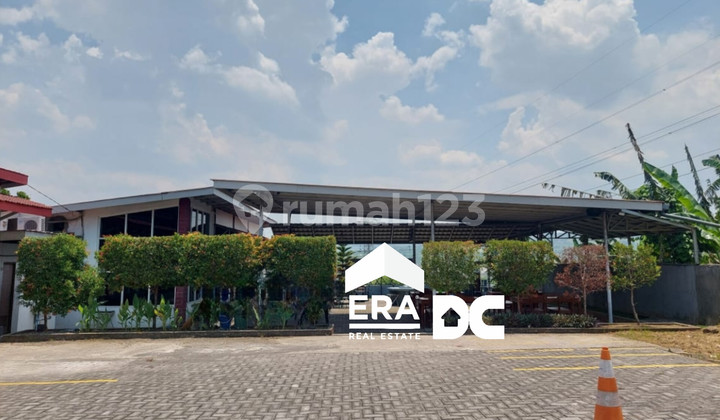 Active View Mountain Cafe Restaurant in Untung Suropati, West Semarang Active View Mountain Cafe Restaurant in Untung Suropati, West Semarang