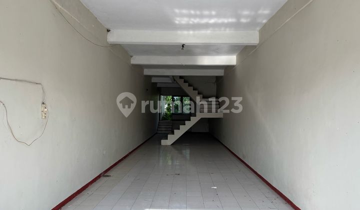 Strategic 2-Storey Commercial Building in a Busy Location on Jl. Ketileng Raya, Semarang 2
