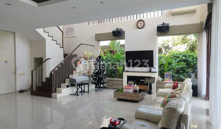 Rumah Mewah Ada Kolam Renang di Citrasun Garden Semarang 2