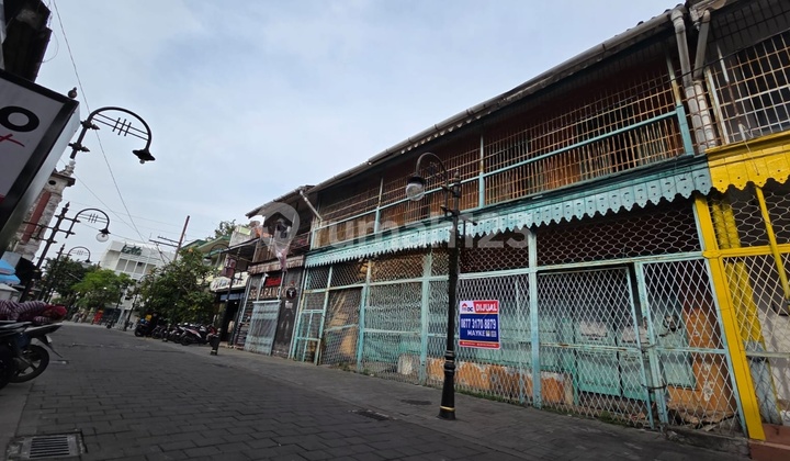 Vintage Business Space Negotiable Price in Old Town Semarang 2
