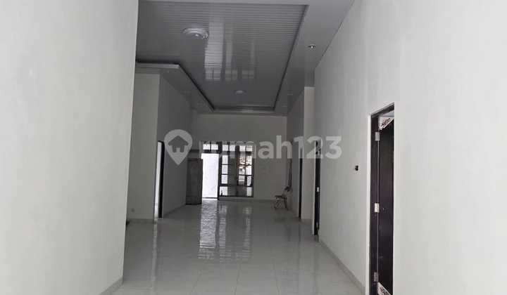 Central City Ready-to-Occupy House in Pekunden, Central Semarang 2