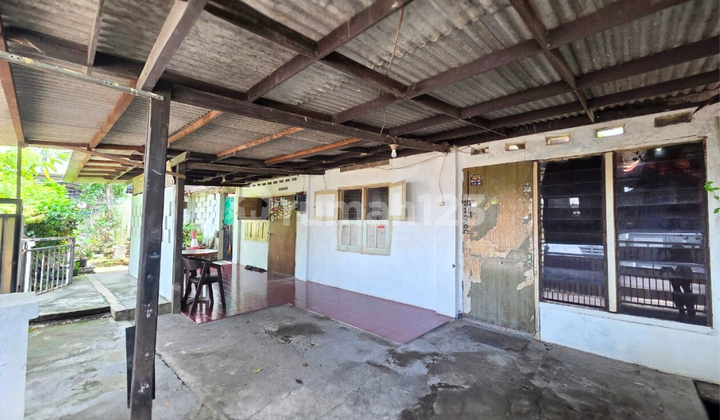 Rumah Tengah Kota Lokasi Strategis di Semarang Timur