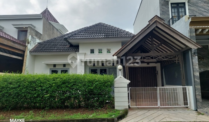 Ready-to-Occupy House Near Undip In Graha Estetika Tembalang Semarang 2