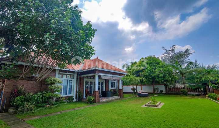 Cheap Beachfront Villa at Semat Beach Jepara