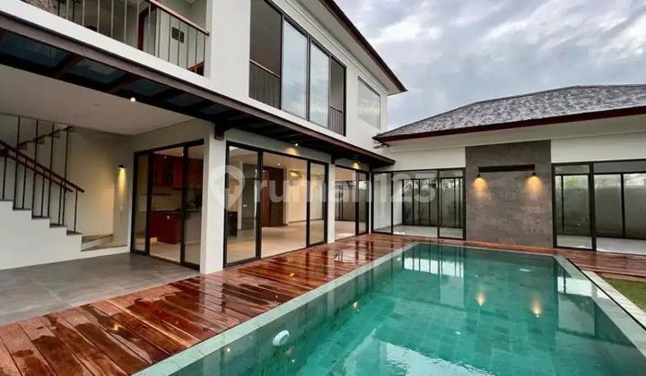 Modern Villa 3 BR with Ocean View and Rooftop Jimbaran Bali Modern Villa 3 BR with Ocean View and Rooftop Jimbaran Bali