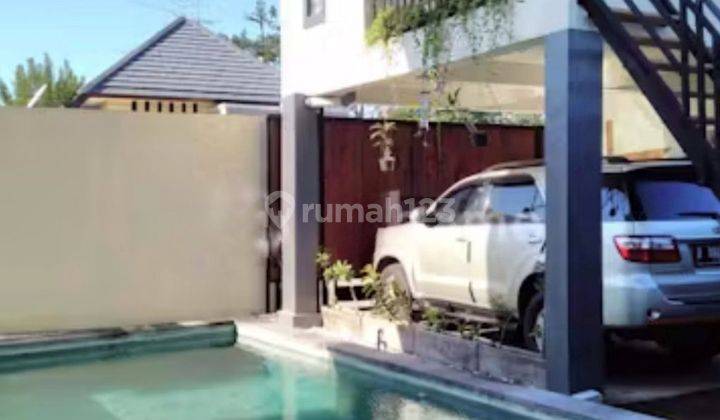 Cheap Villas Rarely Available in Ungasan 3 Bedrooms Suitable for Investment 2