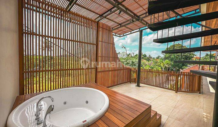 Modern Tropical Villa 4 BR View Persawahan Pererenan Bali 2