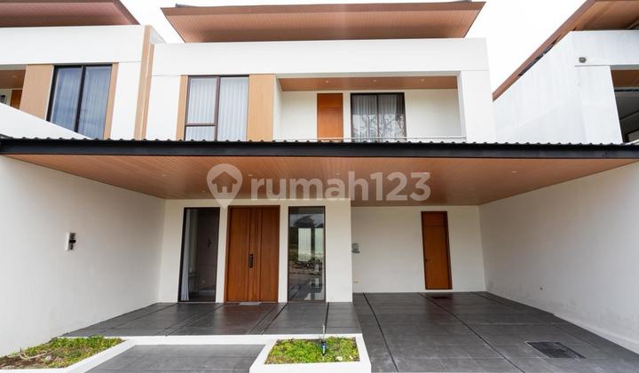Villa Mewah 3 Kt Kawasan Elit dan Tenang Umalas Badung Bali